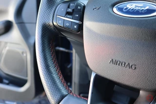 Ford Kuga Ford Kuga 2.5 PHEV ST-Line / Trekhaak / Camera / Stoel+stuur+ruit verwarmd / 1e eigenaar - afbeelding nr 15
