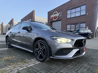 Mercedes-Benz CLA PANO/SFEER/NIGHT-PACK/KEYLESS/CARPLAY/LED/SPORTSTOELEN/DONKERE HEMEL/PRIVACY/18