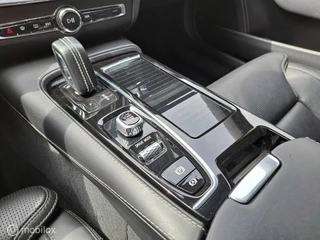 Volvo V90 Volvo V90 2.0 T8 Twin Engine AWD R-Design|Pano|Trekhaak|Leder|B&W - afbeelding nr 25
