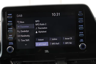 Toyota C-HR Toyota C-HR 2.0 Hybrid First Edition | 184pk | Stoelverwarming | Carplay | Adaptive cruise | Trekhaak | Camera | Navigatie | Full LED - afbeelding nr 25