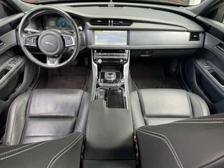 Jaguar XF Jaguar XF 2.0 200pk Automaat R-Sport,Portfolio,Navi,Xenon,18