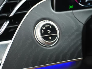 Mercedes-Benz E-Klasse Mercedes-Benz E-Klasse 300e AMG // Burmester 4D // Panoramadak // Headup // Distronic // Leder // Memory // 360 Camera // Stoelventilatie // Keyless - afbeelding nr 22