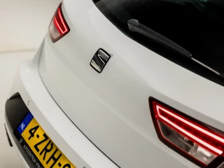 SEAT Leon 150Pk Automaat (PANORAMADAK, NAVIGATIE, CLIMATE, LEDER/ALCANTARA, STOELVERWARMING, SEAT SOUND, SPORTSTOELEN, LED KOPLAMPEN, GETINT GLAS, CRUISE, NIEUWE APK, NIEUWSTAAT) - afbeelding nr 28