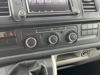 Volkswagen Transporter Volkswagen Transporter 2.0 TDI 102pk L1H1 Highline Trekhaak/Navi/Cruise/Bluetooth/Parkeersensoren - afbeelding nr 19