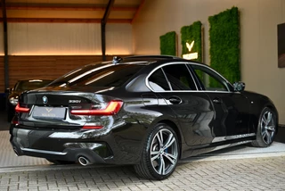 BMW 3 Serie BMW 3-serie 330i M-Sport Individual - Nappaleer - 360 Camera - Adaptive Cruise Control - Stuurverwarming - Keyless Entry - Schuifd - afbeelding nr 57