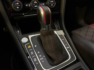 Volkswagen Golf Volkswagen Golf 2.0 TSI GTI TCR/PANO/Keyless/Cam/Sfeerverlichting - afbeelding nr 17