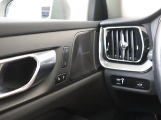 Volvo V60 Volvo V60 Cross Country 2.0 B5 AWD Pro | Stoelmassage | Nappa Leder | H&K Audio | - afbeelding nr 32