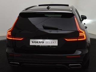 Volvo V60 Volvo V60 T8 PLUG-IN HYBRID AWD R-DESIGN SCHUIFDAK HEAD-UP DISPLAY HARMAN - afbeelding nr 5