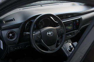 Toyota Auris Toyota Auris 1.8 Hybrid Executive | Panodak | Trekhaak - afbeelding nr 18
