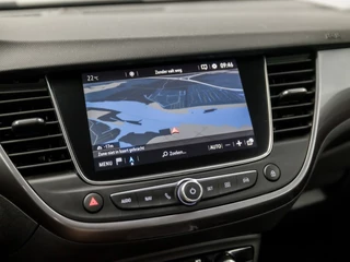 Opel Crossland X Opel Crossland X 1.2 Turbo Innovation Sport 131Pk (APPLE CARPLAY, GROOT NAVI, CLIMATE, KEYLESS, LM VELGEN, LEDER, SPORTSTOELEN, TREKHAAK, CRUISE, PARKEERSENSOREN, NIEUWE APK, NIEUWSTAAT) - afbeelding nr 25