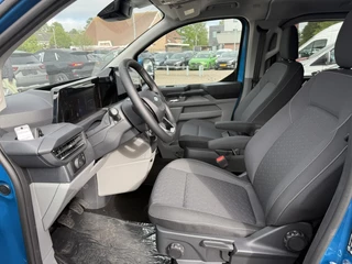 Ford Transit Custom Ford Transit Custom 300 2.0 TDCI L2H1 Limited DC 136pk | SCI | Dubbele Cabine | Digital Aqua Blue | Trekhaak | Dubbele Schuifdeur | Bijrijdersstoel | Sidesteps | Bumperpakket | Zwarte velgen  | Stoelverwarming | Camera - afbeelding nr 27