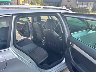 Škoda Octavia Skoda Octavia Combi 1.6 TDI DSG Elegance Businessline - afbeelding nr 15