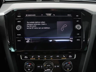 Volkswagen Passat Volkswagen Passat 1.4 TSI PHEV GTE | Panoramadak | Leder |  Stoelverwarming | Trekhaak | Camera | Park Assist | Adaptive cruise | Side Assist | Matrix LED | Carplay | Navigatie - afbeelding nr 21