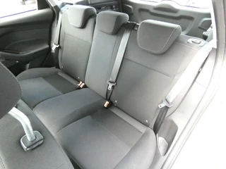 Ford Focus Ford Focus Wagon 1.0 100 PK Trend | AIRCO | 124000 KM!!! - afbeelding nr 9