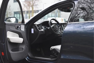 Volvo XC60 | Vol | NL-Auto | HUD | Elekt.haak | Pano | Luchtvering | B&W | 360 gr.camera | Carplay | Full LED - afbeelding nr 50