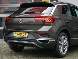 Volkswagen T-Roc Volkswagen T-Roc 1.5 TSI Sport Business R Navi+BT| ACC| CAMERA - afbeelding nr 25