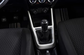 Suzuki Swift | Adapt. Cruise |Stoelverw. | Camera | NAV + App. Connect | ECC | Afn. Trekhaak | LM 16