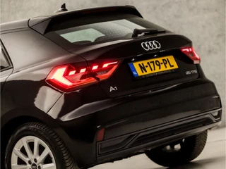 Audi A1 Sportback Audi A1 Sportback 25 TFSI Advanced Sport Automaat (GROOT NAVI, APPLE CARPLAY, DIGITAAL DASHBOARD, CRUISE, STOELVERWARMING, SPORTSTOELEN, NIEUWE APK, NIEUWSTAAT) - afbeelding nr 22