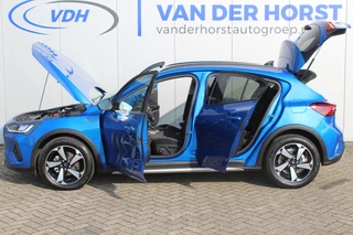 Ford Focus Trekgewicht 1.500kg ! Slechts 6.450km ! Ruim €. 9.000,- beneden de nieuwprijs ! Volautm. airco dual, navigatie, telefoonvoorb., adaptive cruise control, LED verlichting, metallic lak, camera, front-, lane- en side assist, LM wielen, Isofix etc. - afbeelding nr 6