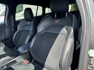 Ford Focus Ford Focus Wagon 2.3 EcoBoost ST-3 278pk | Adaptieve cruise control | Adaptieve LED |  Trekhaak | Winter Pack | Bang&Olufsen | Elektrische achterklep | Head up Display - afbeelding nr 9