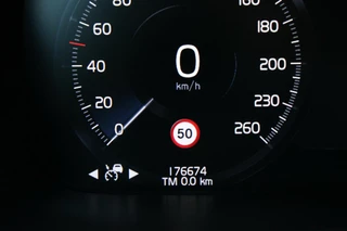Volvo V90 Volvo V90 2.0 T4 Inscription 210pk | Lederen dashboard | Trekhaak - afbeelding nr 22