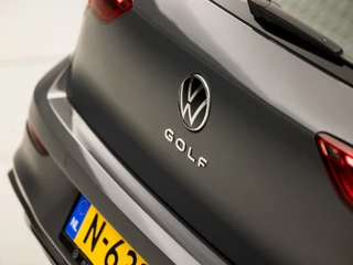 Volkswagen Golf Volkswagen Golf 1.0 eTSI Sport Automaat (APPLE CARPLAY, GROOT NAVI, KEYLESS, SFEERVERLICHTING, SPORTSTOELEN, LM VELGEN, PARKEERSENSOREN, ADAPTIVE CRUISE, NIEUWSTAAT) - afbeelding nr 29