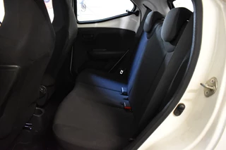 Toyota Aygo AIRCO/RADIO/ELEKTR.RAMEN** - afbeelding nr 12