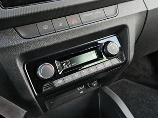Škoda Fabia Škoda Fabia 1.0 TSI Ambition, Carplay! PDC! Nwe APK! Zondag Open! - afbeelding nr 16