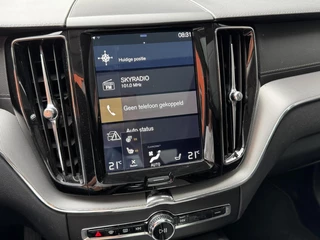 Volvo XC60 Volvo XC60 2.0 T8 Twin Engine AWD Automaat-8  Inscription | 19 inch | Standkachel | Elek. Stoelen + geheugen | Panoramadak | Semi-elek. Trekhaak - afbeelding nr 9