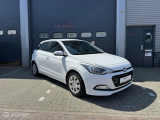 Hyundai i20 Hyundai i20 1.0 T-GDI Premium✓Airco ✓Cruise ✓Navi ✓Nw APK - afbeelding nr 3