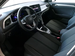 Volkswagen T-Roc Volkswagen T-Roc 1.5 TSI 150PK CARPLAY NAVI STOEL VERW. LED VIR.COCKPIT 03/2024 
