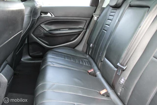 Peugeot 308 Peugeot 308 SW 1.2 PureTech Blue Lease Premium 130 PK, Pano, Stoel verwarming, Pdc voor/achter + camera, Leder, App connect, Cruise, Donkerglas, Massage stoelen. - afbeelding nr 19