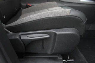 Citroën C5 Aircross Citroen C5 Aircross 1.6 Plug-in 225PK Hybrid BUSINESS | NAVIGATIE | APPLE CARPLAY/ANDROID AUTO | KEYLESS ENTRY/START | LED KOPLAMPEN | DODEHOEK DETECTIE | LICHTMETALEN VELGEN 18