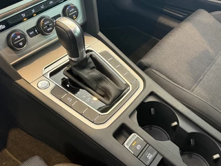 Volkswagen Passat Volkswagen Passat Variant 1.5 TSI CL Bns AUtomaat NAP Led carplay PDC Virtual cockpit - afbeelding nr 23