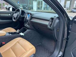Volvo XC40 Volvo XC40 1.5 T3 Inscription | Schuif-/kanteldak | Leder | Stoelverwarming | Automaat - afbeelding nr 15