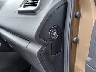 Renault Kadjar Renault Kadjar 1.2 TCe 131pk Intens Pack-Tech | Navi | Clima | Cruise | Keyless Entry | Pdc V+A+Assist+Camera | Dodehoek+Rijstrook+Licht+Regensensor | Mistlampen | Privacy Glass | 17''lm - afbeelding nr 36