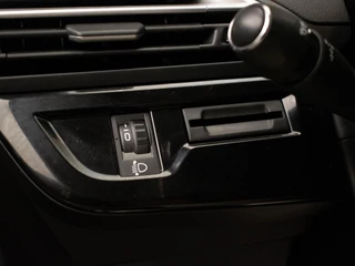 Citroën Grand C4 Spacetourer Citroen Grand C4 SpaceTourer 1.2 PureTech Shine Sport (PANORAMADAK,NAVI,CAMERA,LM VELGEN,GETINT,PDC,CRUISE,CLIMATE,NETTESTAAT) - afbeelding nr 20