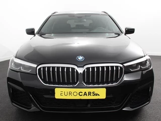BMW 5 Serie BMW 5-serie Touring 530e M Sport PHEV AUTOMAAT 292PK Climate control Adaptieve cruise control Keyless Parkeersensoren Achteruitrijcamera Panoramadak LED Verwarmde voorstoelen Trekhaak Apple Carplay/ Android Auto - afbeelding nr 4