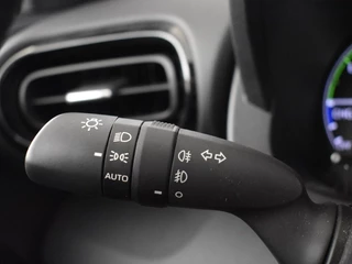 Toyota Yaris Toyota Yaris 1.5 Hybrid Dynamic Edition | Stoel en Stuurverwarming - afbeelding nr 19