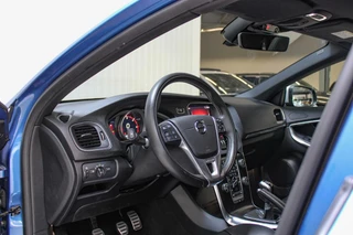 Volvo V40 Volvo V40 2.0 D3 Business Sport PANO| R DESIGN - afbeelding nr 10