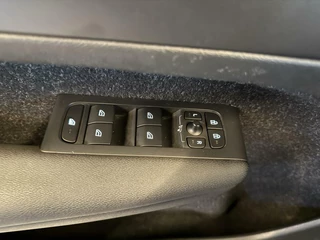 Volvo XC40 Volvo XC40 1.5 T5 Twin Engine R-Design PANO 360 leder hybrid - afbeelding nr 47