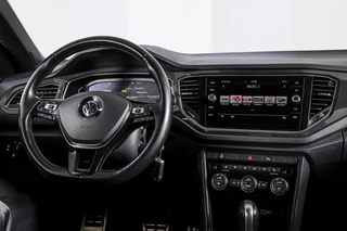 Volkswagen T-Roc Volkswagen T-Roc 2.0 TSI 190 PK 4Motion Sport - Automaat | Dig. Cockpit | Cruise Control | Stoelverw. | PDC | NAV + App. Connect | ECC | Afn. Trekhaak | LM 17