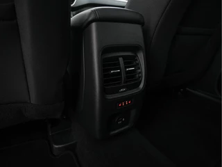Ford Kuga (INCL-BTW) *DIGI-COCKPIT | ADAPTIVE-CRUISE | BLINDSPOT | PARK-PILOT | CAMERA | NAVI-FULLMAP | HEATED-SEATS | COMFORT-SEATS | ECC | CARPLAY | PDC | DAB | LANE-ASSIST | 17''ALU* - afbeelding nr 23