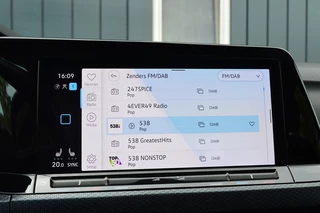 Volkswagen Golf Volkswagen Golf 1.0 TSI Life Business Rijklaarprijs-Garantie Navigatie led Airco Apple carplay Sfeer verlichting - afbeelding nr 22