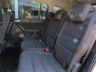 Volkswagen Touran Volkswagen Touran 1.2 TSI CON. SERIES ,,SOUND'' / Camera / Wegklap.haak / Stoelverwarming / - afbeelding nr 37