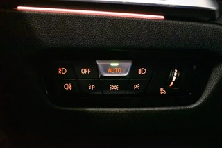 BMW 3 Serie LEDER/NAVI/CARPLAY - afbeelding nr 15