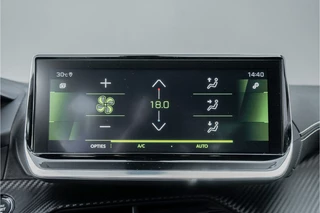 Peugeot 208 Peugeot 208 1.2 PureTech GT-Line 130PK Automaat CarPlay Camera 17