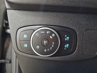 Ford Focus Ford Focus Wagon 1.5 EcoBoost 150 pk ST Line Automaat | Winter pck | Camera | Trekhaak | - afbeelding nr 10
