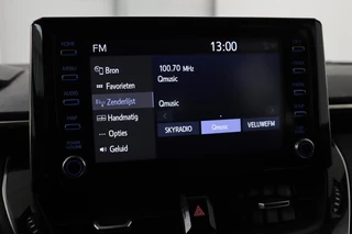 Toyota Corolla Toyota Corolla 1.8 Hybrid Business | Carplay | Camera |  Adaptive cruise | Full LED | DAB | Climate control | Bluetooth - afbeelding nr 19
