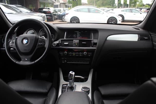 BMW X3 BMW X3 xDrive20i High Exe. M Sport / Trekhaak / Panoramadak / 360Camera / Head-up / Leder / 18'' / Navigatie / Sportstoelen / Navigatie / Stoelverwarming / Cruise Control - afbeelding nr 2